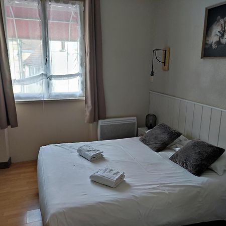 Hotel Le P'Tit Monde 몽티냑 외부 사진