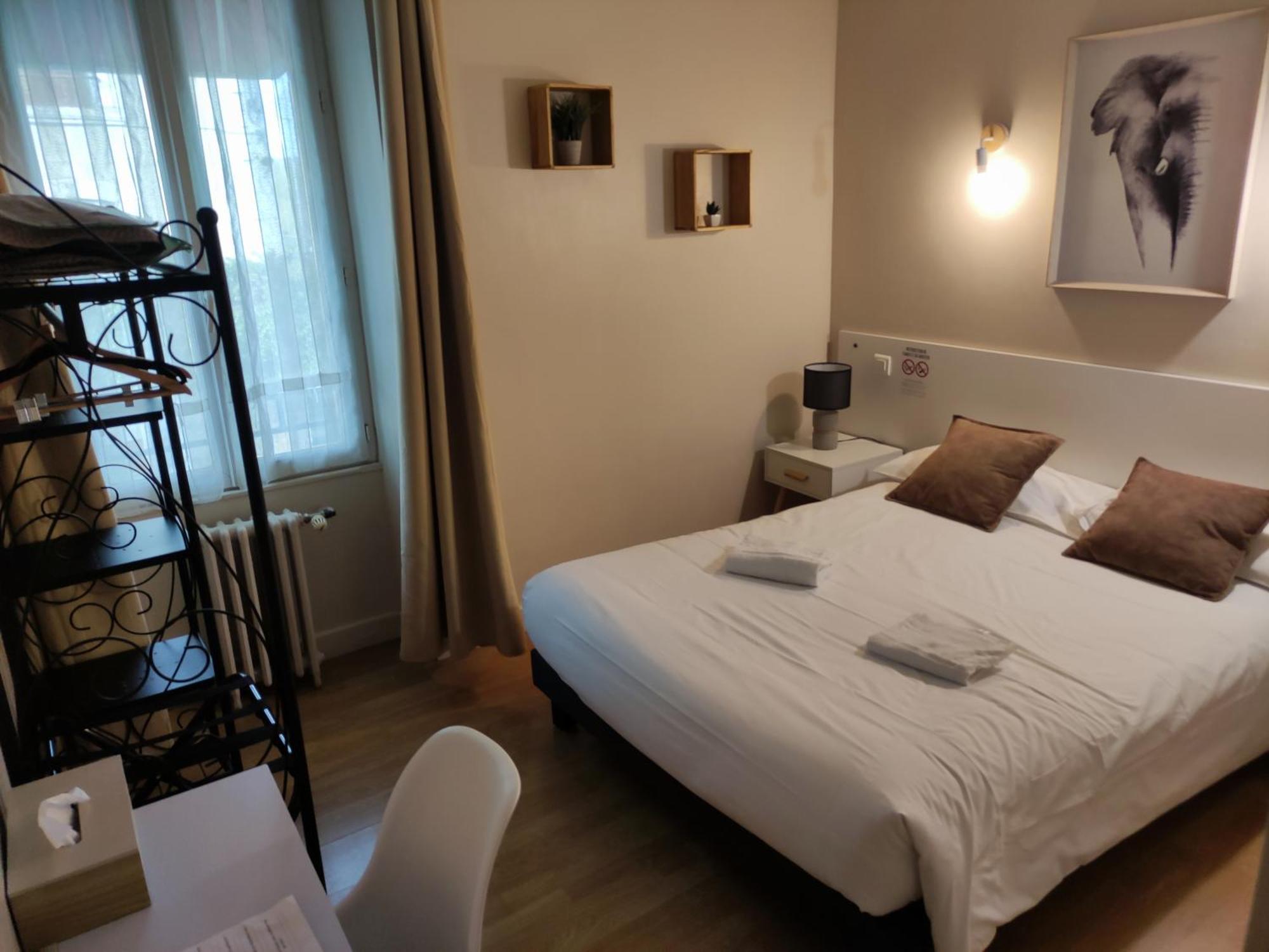 Hotel Le P'Tit Monde 몽티냑 외부 사진