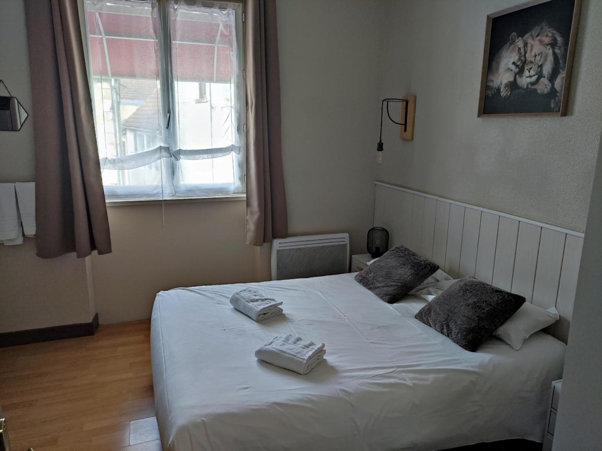 Hotel Le P'Tit Monde 몽티냑 외부 사진