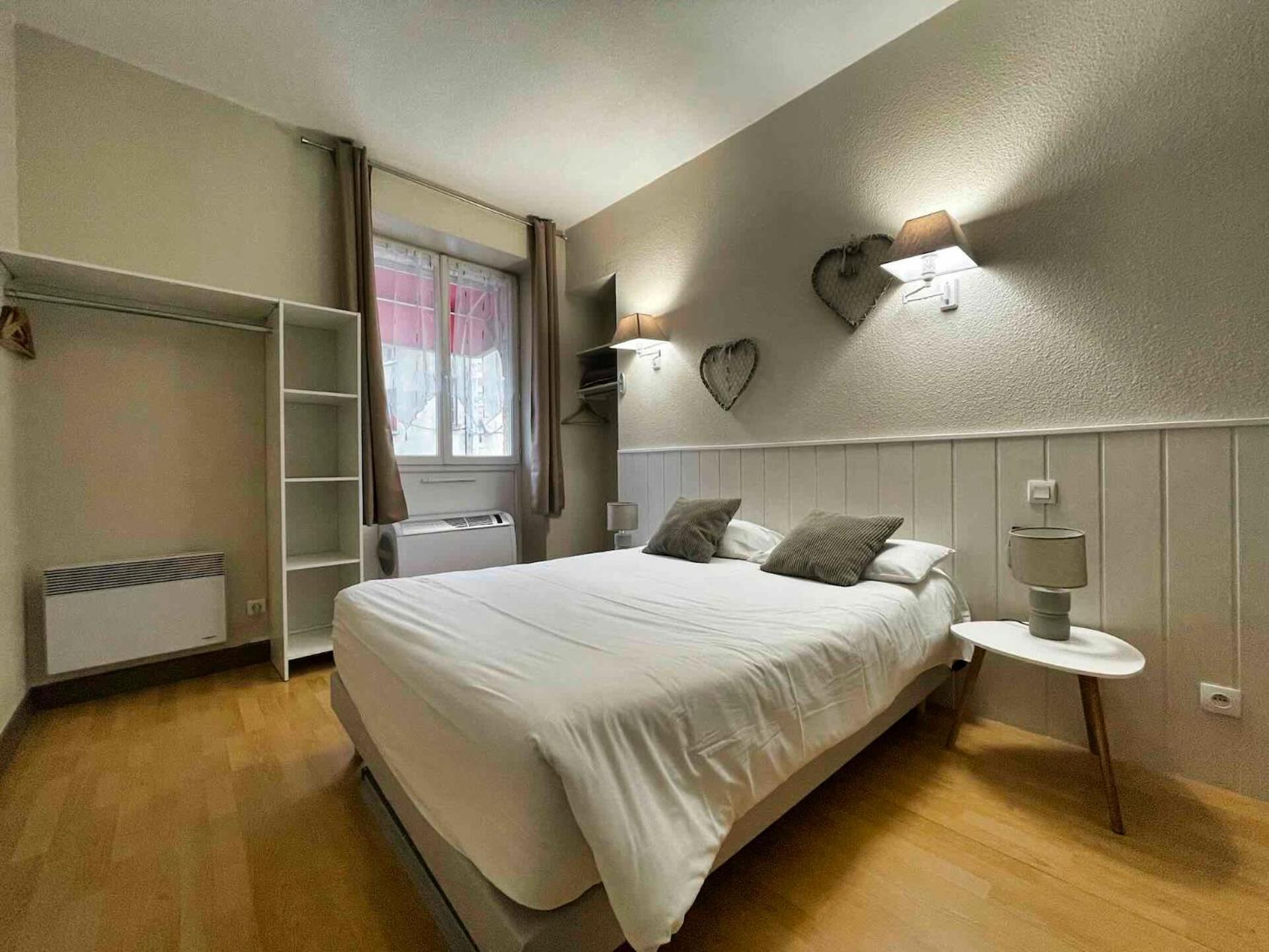 Hotel Le P'Tit Monde 몽티냑 외부 사진