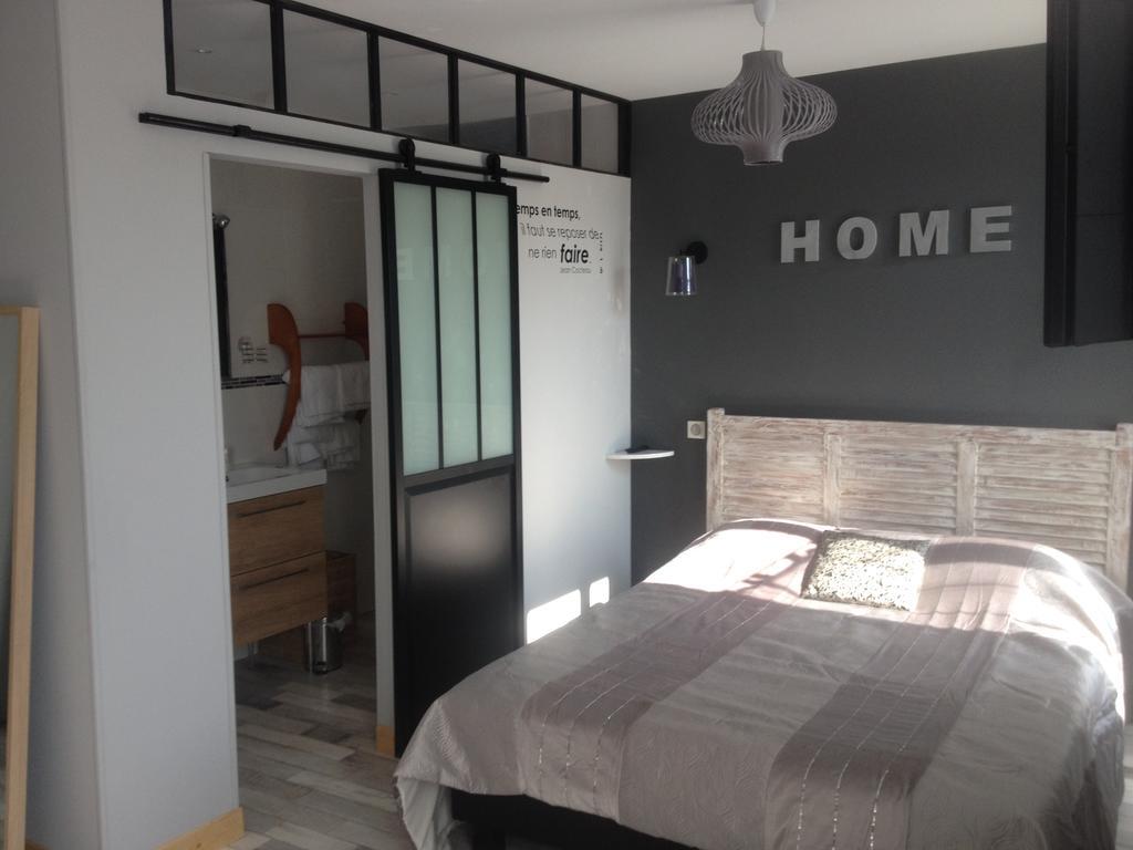 Hotel Le P'Tit Monde 몽티냑 외부 사진